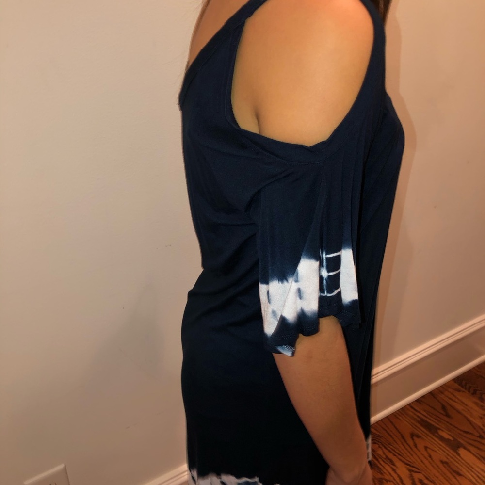 Dress - Picture 2 of 5